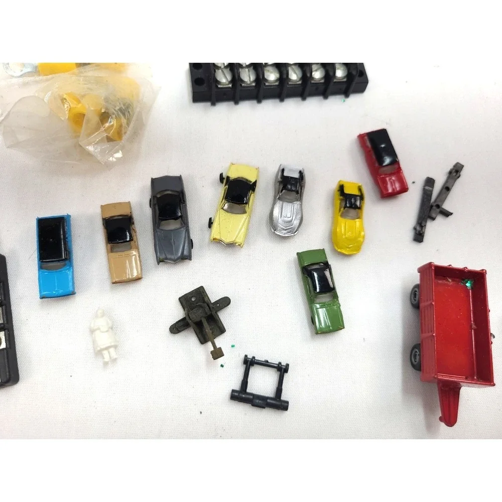 HO Scale Train‎ Accessories As Is Hobby Transformer And Misc Pieces
